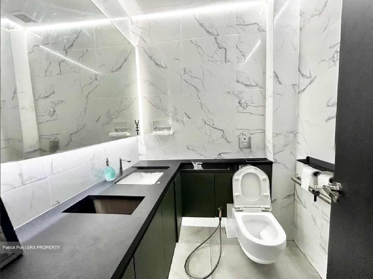 Telok Ayer Conservation Area (D1), Retail #588088061